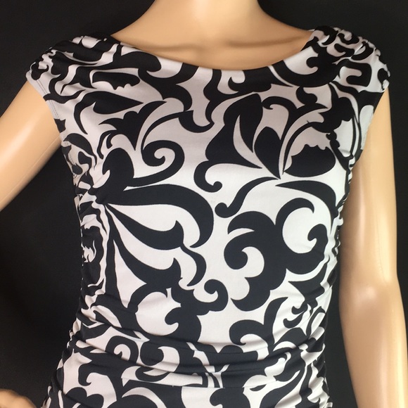 ♥️SOLD♥️Size 8 Stunning Dress on Hourglass Figure! - Picture 2 of 8